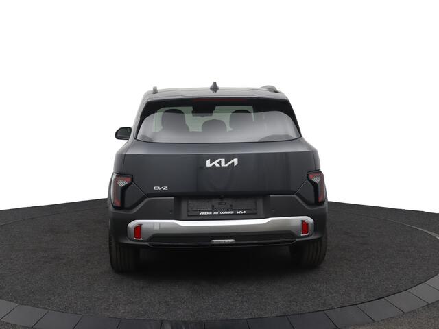 KIA EV2 Plus Advanced 42.2 kWh - Schuif-/Kanteldak - Elektrisch Verstelbare Bestuurdersstoel - Harman Kardon - Stoel-/Stuurverwarming - Fabrieksgarantie tot 2033