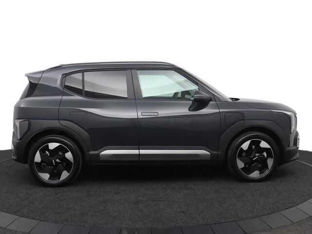 KIA EV2 Plus Advanced 42.2 kWh - Schuif-/Kanteldak - Elektrisch Verstelbare Bestuurdersstoel - Harman Kardon - Stoel-/Stuurverwarming - Fabrieksgarantie tot 2033