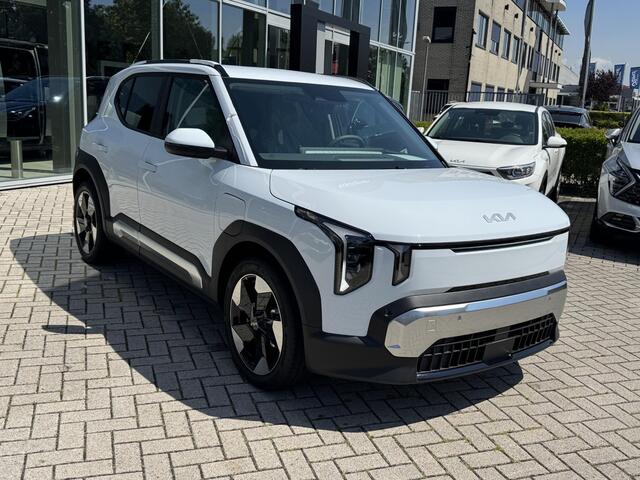 KIA EV2 Plus 61 kWh 5p. | Direct Uit Voorraad Leverbaar | Privacy Glass | Stoel- En Stuurverwarming | LED-koplampen |