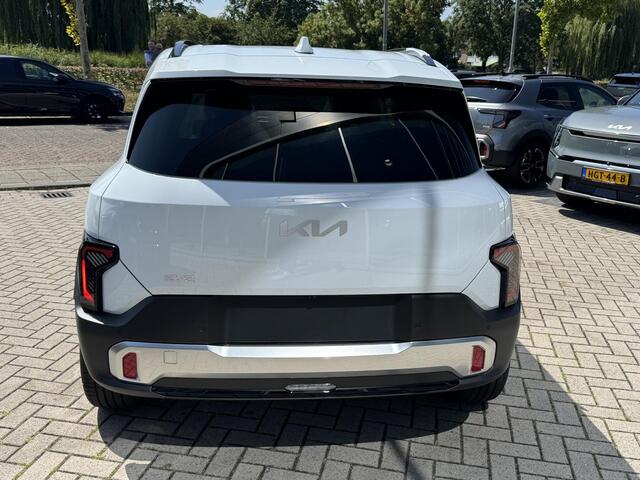 KIA EV2 Plus 61 kWh 5p. | Direct Uit Voorraad Leverbaar | Privacy Glass | Stoel- En Stuurverwarming | LED-koplampen |
