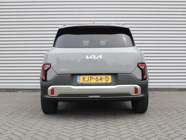KIA EV2 Plus 42.2 kWh | Dodehoek detectie | Clima | 18'' LM Velgen | Stuur-/stoelverwarming | All seasons | Camera | Keyless | Telefoonlader | Navi |