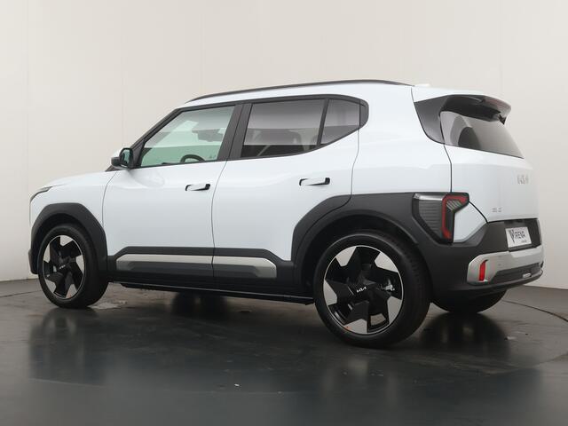 KIA EV2 Plus 42.2 kWh - Stoel-/Stuurverwarming - Navigatie - Achteruitrijcamera - Apple Carplay/Android Auto - Fabrieksgarantie t/m 2033