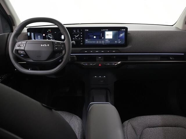 KIA EV2 Plus Advanced 42.2 kWh | Glazen schuif-/kanteldak | Harman Kardon | 18" lichtmetalen velgen | Stoel- en stuurwielverwarming |