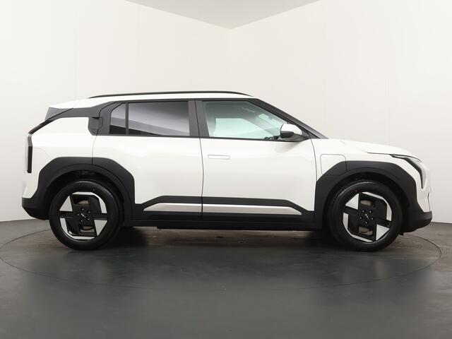 KIA EV3 Plus 58.3 kWh (NIEUW) - Stoelverwarming - Blind Spot - Navigatie - Apple Carplay/Android Auto - 7 jaar Fabrieksgarantie