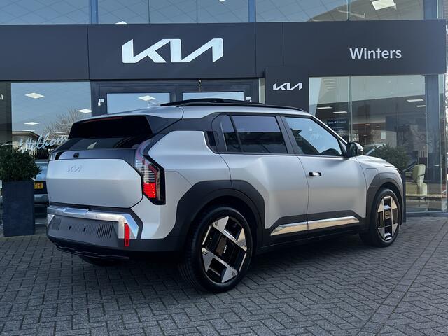 KIA EV3 Plus Advanced 81.4 kWh Matte Ivory Silver. Op voorraad, direct leverbaar!