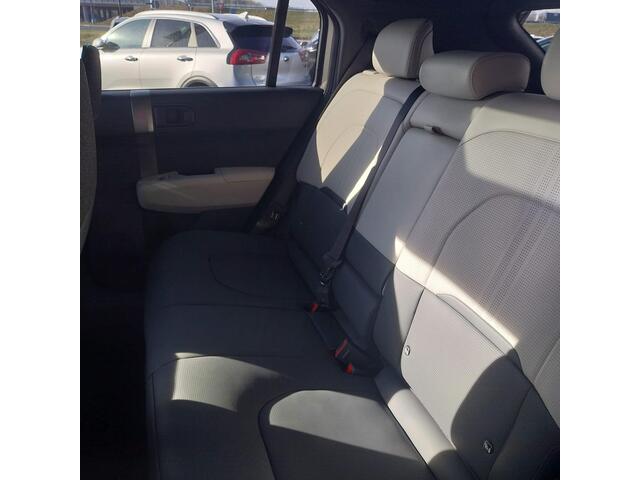 KIA EV3 GT-Line 81.4 kWh |Direct Rijden | Schuif/kanteldak | Camera | Stoelverwarming | Keyless