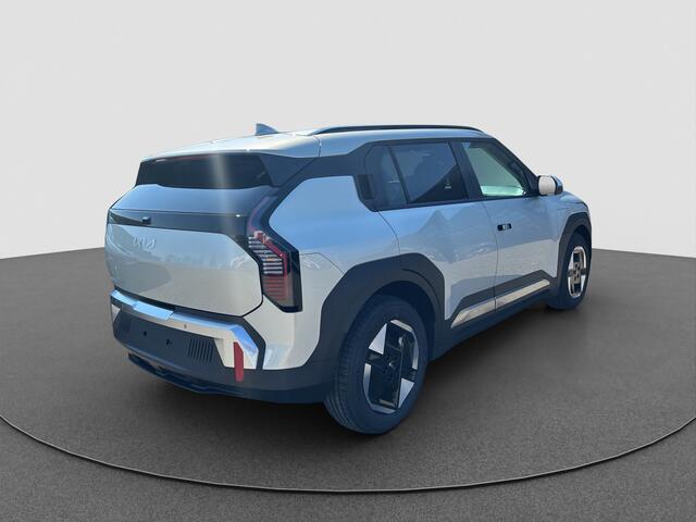 KIA EV3 Plus 81.4 kWh Stoelverwarming | stuurverwarming | Navigatie | Privacy Glass