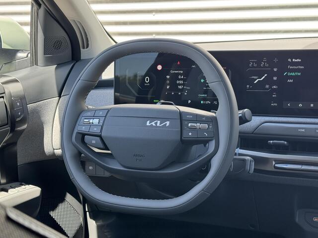 KIA EV3 Plus 58.3 kWh ADAS PACK | Tijdelijk Kia inruilpremie ¤ 3000,- Bij Aanschaf | Parkeersensoren Voor + Achter | Camera | Adaptive Cruise | Keyless | DAB+ | Apple Carplay/ Android Auto