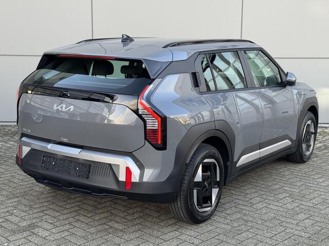 KIA EV3 Air 58.3 kWh Snel leverbaar | Camera | Navigatie | Adaptieve cruise |