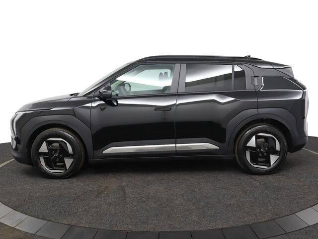 KIA EV3 Plus 81.4 kWh Stoel-/stuurverwarming - Privacyglass - Draadloze oplader smartphone - Navigatie - Achteruitrijcamera Fabrieksgarantie tot 2032
