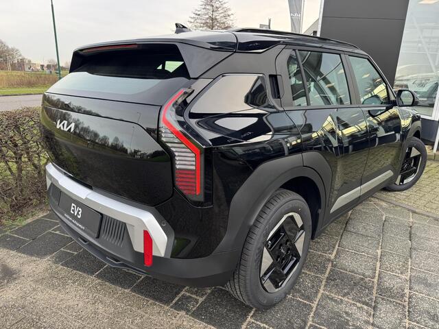 KIA EV3 Air 81.4 kWh ¤37.900,- RIJKLAAR! Nu ¤3.595,- voordeel! Meerdere kleuren en uitvoeringen leverbaar.