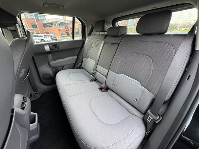 KIA EV3 Air 81.4 kWh ¤37.900,- RIJKLAAR! Nu ¤3.595,- voordeel! Meerdere kleuren en uitvoeringen leverbaar.
