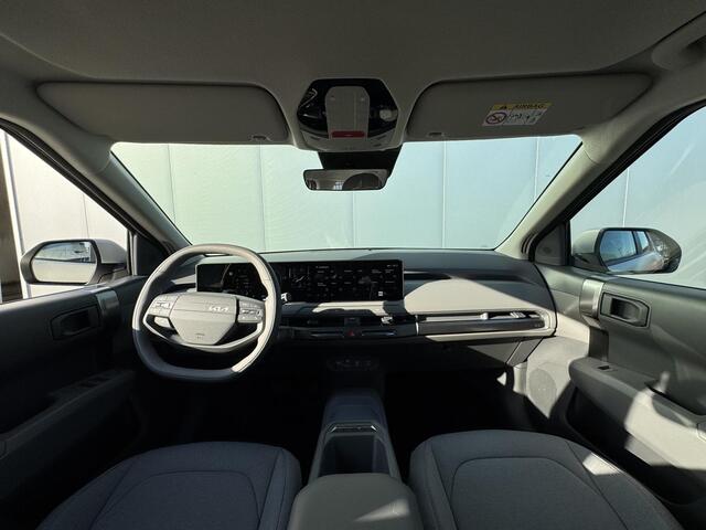 KIA EV3 Air 81.4 kWh | Batterijverwarming | Navigatie | Dual Zone Climate Control | LED-koplampen | Parkeersensoren |