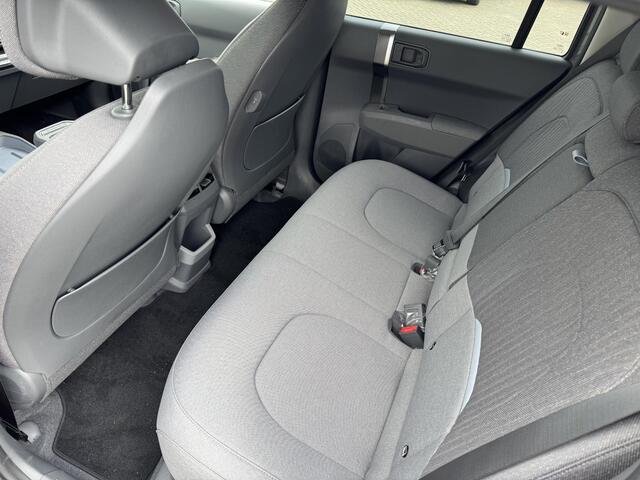 KIA EV3 Plus 58.3 kWh | Privacy Glass | Adaptive Cruise | Stoel- en stuurwielverwarming | Dodehoekassistentie |