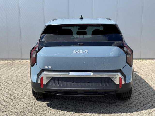 KIA EV3 Plus 58.3 kWh | Privacy Glass | Adaptive Cruise | Stoel- en stuurwielverwarming | Dodehoekassistentie |