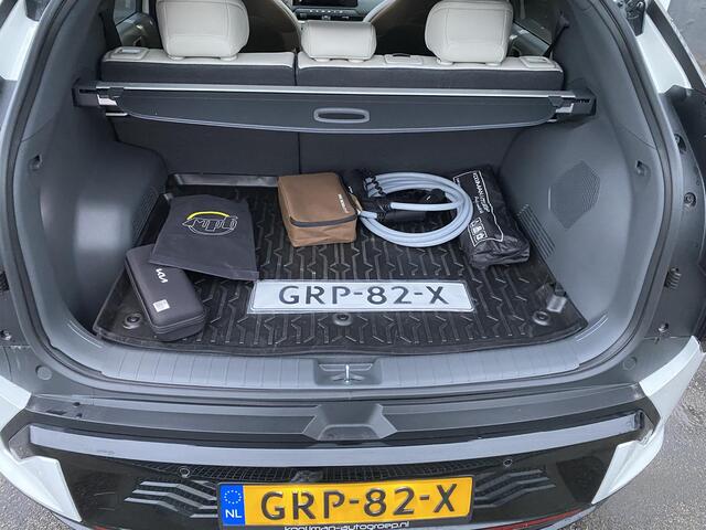 KIA EV3 GT-PlusLine 81.4 kWh Auto vol luxe! Schuif-/kanteldak, trekhaak, V2L, stoelverwarming, navigatie, Apple CarPlay/Android Auto, NL-auto, boekjes compleet