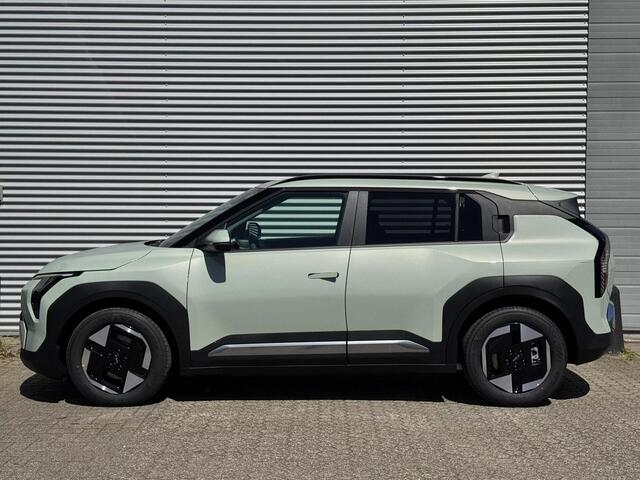 KIA EV3 Plus 58.3 kWh | Privacy Glass | Adaptive Cruise | Stoel- en stuurwielverwarming | Dodehoekassistentie |