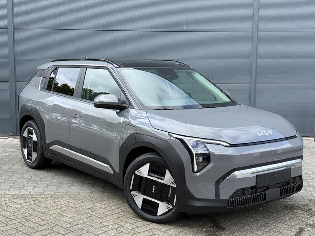 KIA EV3 Plus Advanced 81.4 kWh | Panoramaschuifdak | 19" velgen | Harman Kardon | Privacy Glass | Stoel- en stuurwielverwarming |