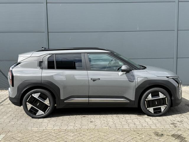 KIA EV3 Plus Advanced 81.4 kWh | Panoramaschuifdak | 19" velgen | Harman Kardon | Privacy Glass | Stoel- en stuurwielverwarming |