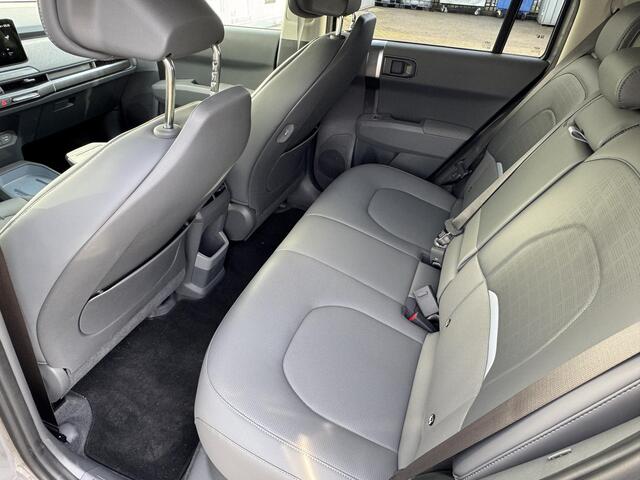 KIA EV3 Plus Advanced 81.4 kWh | Panoramaschuifdak | 19" velgen | Harman Kardon | Privacy Glass | Stoel- en stuurwielverwarming |