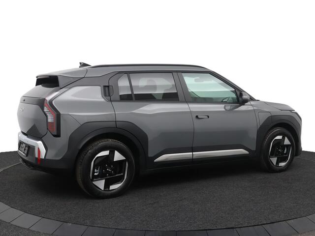 KIA EV3 Plus 81.4 kWh - Prijs incl. ¤3.000, inruilpremie - Stoel / Stuurwielverwarming - Dode hoek sensoren - Parkeersensoren - Fabrieksgarantie tot 12-2032 of 150.000 km