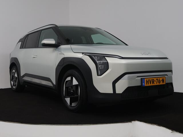 KIA EV3 Plus 81.4 kWh | Trekhaak afneembaar | Parkeercamera | Stoel- en stuurverwarming