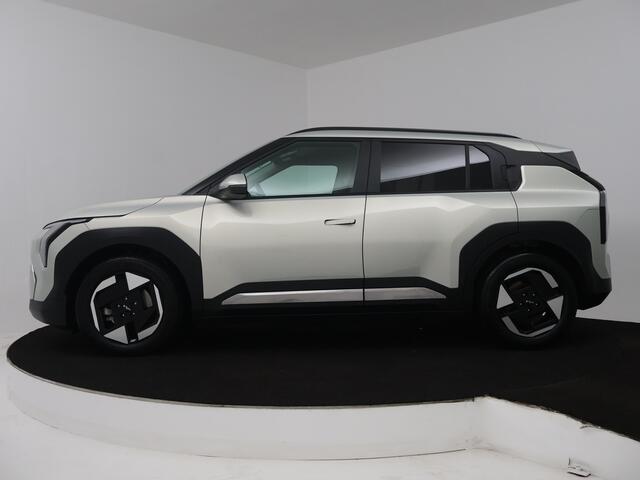 KIA EV3 Plus 81.4 kWh | Trekhaak afneembaar | Parkeercamera | Stoel- en stuurverwarming