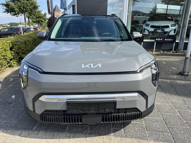 KIA EV3 Plus Advanced 58.3 kWh , Snel Leverbaar!, Inclusief 3000 Euro Inruilpremie, Complete Uitvoering!, Voorraadkorting!