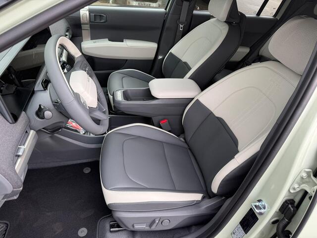 KIA EV3 GT-Line Business Edition 81.4 kWh | Direct Leverbaar | Elektrische Bestuurdersstoel | Apple Carplay / Android Auto | Navigatie