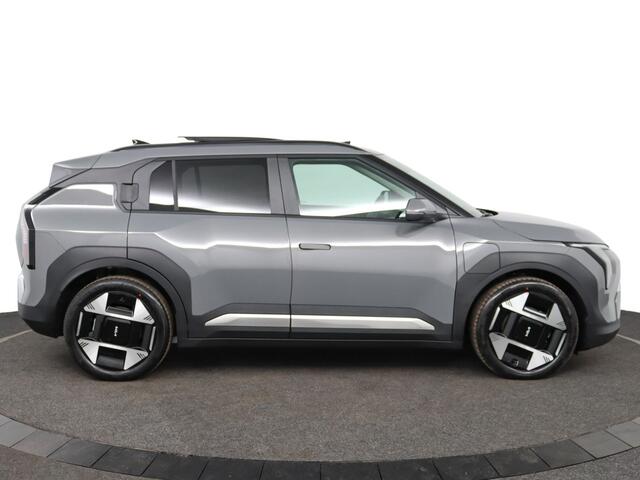 KIA EV3 Plus Advanced 81.4 kWh - Schuif-/kanteldak - Stoel-/stuurverwarming - Cruise Control adaptief - Navigatie - Fabrieksgarantie tot 10-2032
