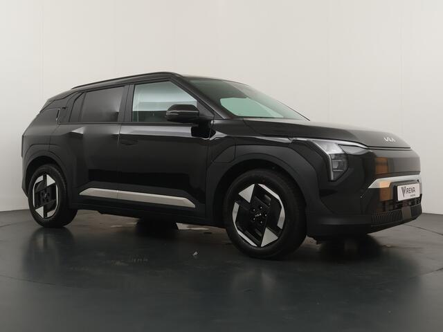 KIA EV3 Plus 81.4 kWh - ¤3000,- Inruilpremie - Stoel/Stuur verwarming - Apple Carplay/Android Auto - Navigatie - Achteruitrij camera - Keyless entry - Fabrieksgarantie t/m 12-12-2032