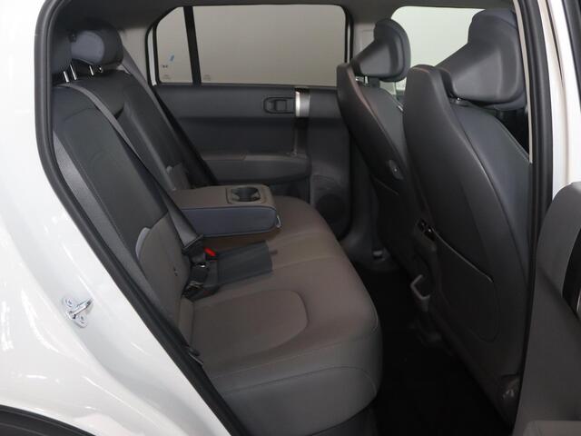 KIA EV3 Plus Advanced 81.4 kWh | SOH 100% | Panoramaschuifdak | 19" velgen | Harman Kardon | Privacy Glass | Stoel- en stuurwielverwarming |