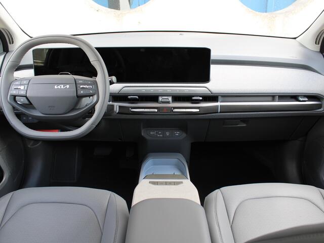 KIA EV3 Plus Advanced 81.4 kWh | STOEL EN STUURVERWARMING | 19 INCH LMV | DODEHOEK DETECTIE |