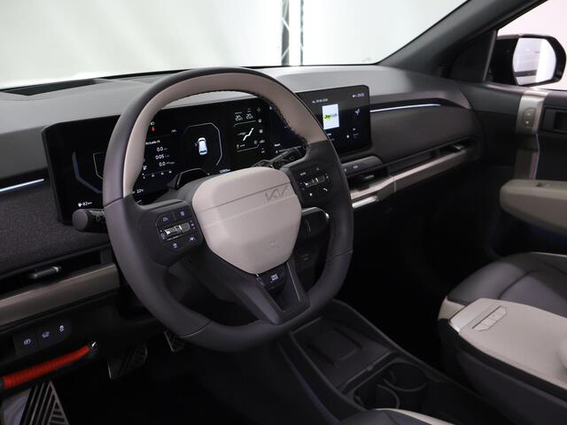 KIA EV3 GT-PlusLine 81.4 kWh | SOH 99% | Panoramaschuifdak | 360 Camera | Head-Up display | Harman Kardon | Stoelventilatie |