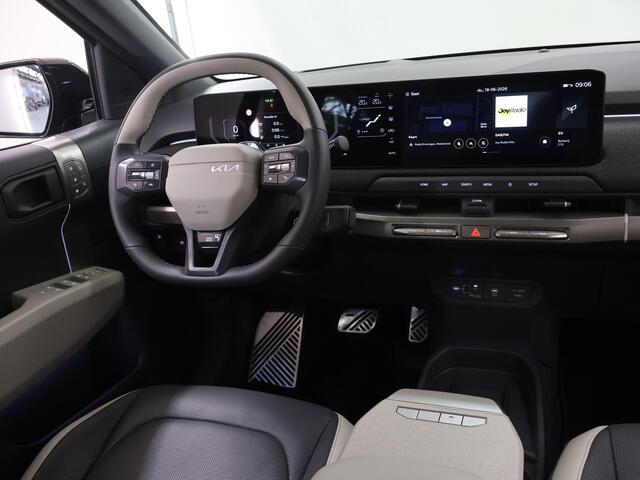 KIA EV3 GT-PlusLine 81.4 kWh | SOH 99% | Panoramaschuifdak | 360 Camera | Head-Up display | Harman Kardon | Stoelventilatie |