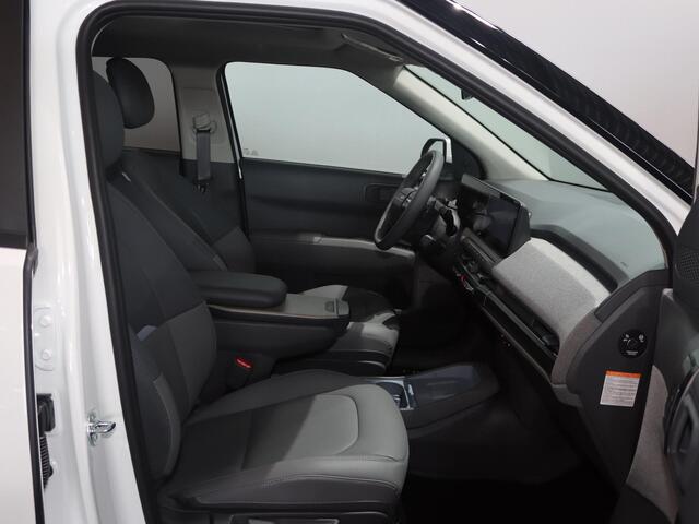 KIA EV3 Plus Advanced 58.3 kWh | Trekhaak | Panoramaschuifdak | 19" velgen | Harman Kardon | Privacy Glass | Stoel- en stuurwielverwarming |