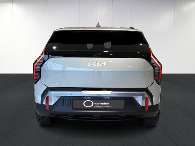 KIA EV3 Plus Advanced 58.3 kWh | Panoramaschuifdak | 19" velgen | Harman Kardon | Privacy Glass | Stoel- en stuurwielverwarming |