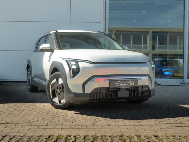 KIA EV3 Plus 81.4 kWh | Stoel en stuurverwarming | Navi | Dode hoek assistentie |