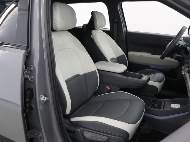 KIA EV3 GT-Line Business Edition 81.4 kWh | 19" lichtmetalen GT-Line velgen | Ambient lighting | Privacy Glass | GT-Line interieur | Stoel- en stuurwielverwarming |