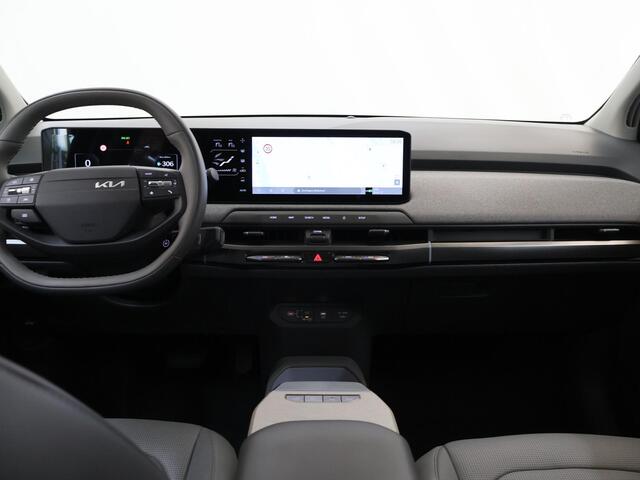 KIA EV3 Plus Advanced 81.4 kWh | SOH 100% | Panoramaschuifdak | 19" velgen | Harman Kardon | Privacy Glass | Stoel- en stuurwielverwarming |