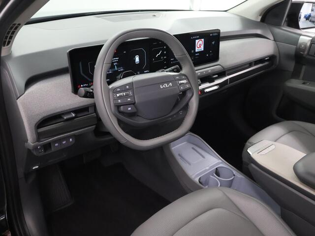 KIA EV3 Plus Advanced 81.4 kWh | Panoramadak | Harman / Kardon | Dodehoekdetectie | Elektr. Achterklep | Stoel/Stuurverwarming |