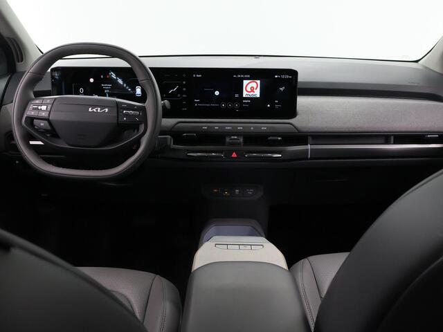 KIA EV3 Plus Advanced 81.4 kWh | Panoramadak | Harman / Kardon | Dodehoekdetectie | Elektr. Achterklep | Stoel/Stuurverwarming |