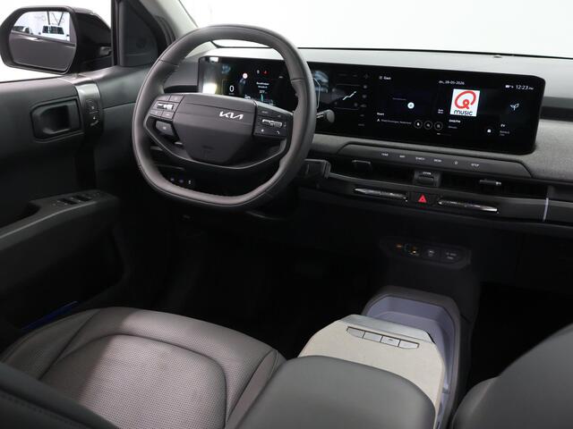 KIA EV3 Plus Advanced 81.4 kWh | Panoramadak | Harman / Kardon | Dodehoekdetectie | Elektr. Achterklep | Stoel/Stuurverwarming |