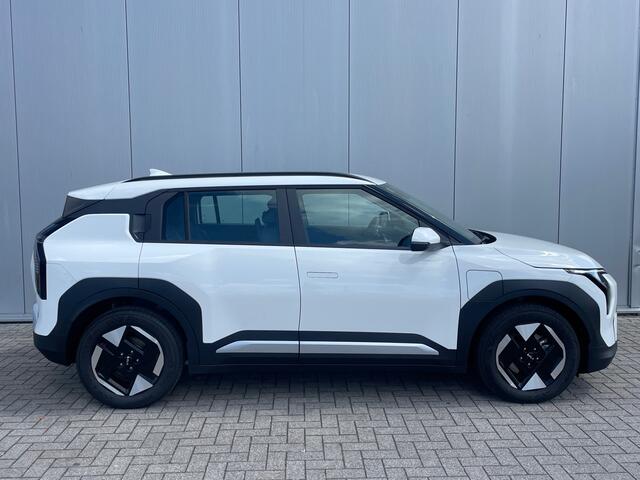 KIA EV3 Air 58.3 kWh Navigatie, Climate Control, Adaptive Cruise Control, Achteruitrijcamera, Keyless Entry