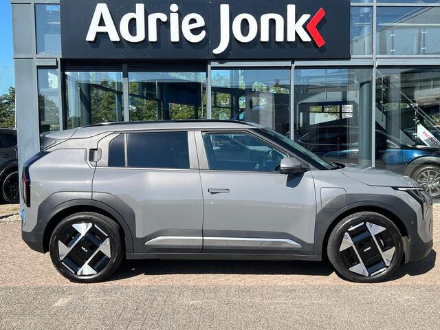 KIA EV3 Plus Advanced 58.3 kWh ZO GOED ALS NIEUW | 9.141km | LEDER | 360gr CAMERA | APPLE CARPLAY/ANDROID AUTO | 7 JAAR FABRIEKSGARANTIE |