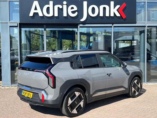 KIA EV3 Plus Advanced 58.3 kWh ZO GOED ALS NIEUW | 9.141km | LEDER | 360gr CAMERA | APPLE CARPLAY/ANDROID AUTO | 7 JAAR FABRIEKSGARANTIE |