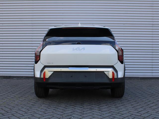 KIA EV3 Plus 81.4 kWh | Nieuw | Direct leverbaar | Actieradius tot 605 km (WLTP) | 18% bijtelling | Tot € 3.000 inruilvoordeel bij aanschaf |