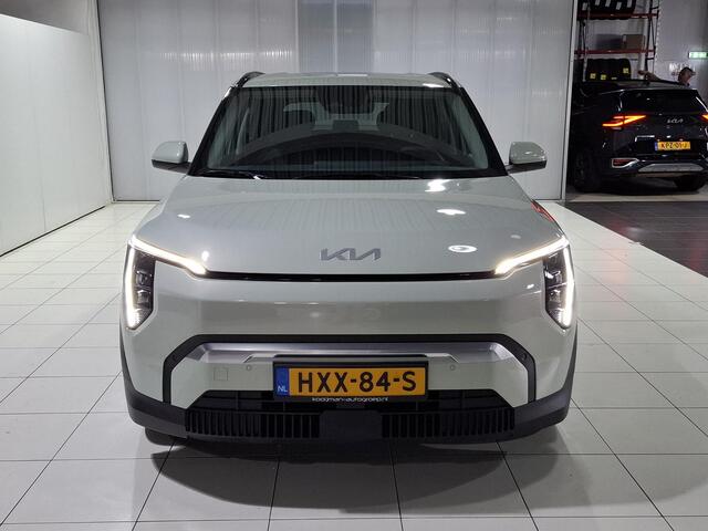 KIA EV3 Plus 81.4 kWh Stoel en Stuur verwarming, Apple Carplay/Android Auto, Navigatie, Camera.