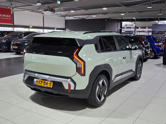 KIA EV3 Plus 81.4 kWh Stoel en Stuur verwarming, Apple Carplay/Android Auto, Navigatie, Camera.