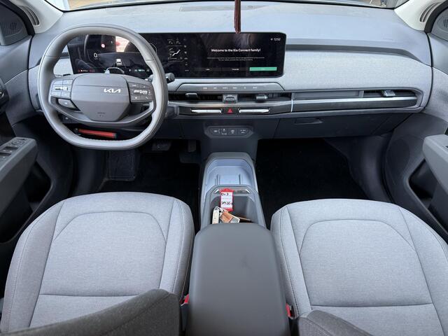 KIA EV3 Plus 81.4 kWh | Dodehoekdetectie| Stoel/stuurverwarming | Draadloze AppleCarplay/AndroidAuto | Navigatie